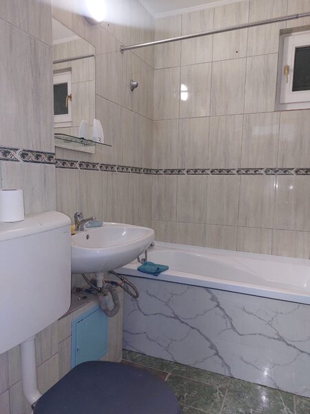 Drumul Taberei, P-ta Moghioros, et.7/10 langa parc si metrou