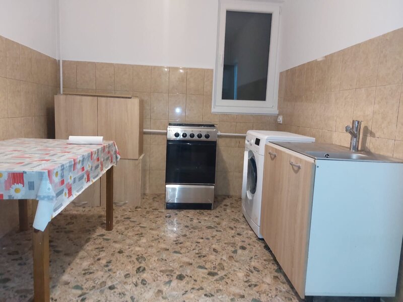 Drumul Taberei, P-ta Moghioros, et.7/10 langa parc si metrou