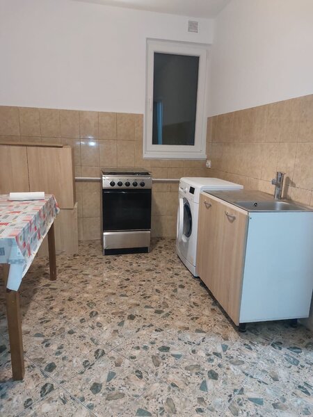 Drumul Taberei, P-ta Moghioros, et.7/10 langa parc si metrou