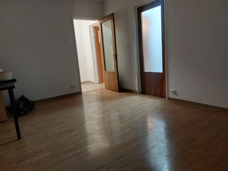 Drumul Taberei, P-ta Moghioros, et.7/10 langa parc si metrou