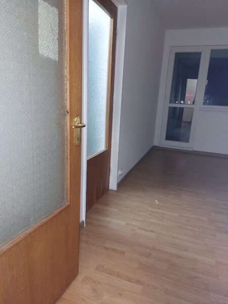 Drumul Taberei, P-ta Moghioros, et.7/10 langa parc si metrou